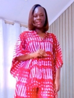 Profil de Yolie, une femme célibataire de 33 ans à Abaga