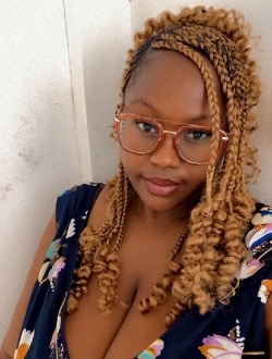 Profil de Alice, une femme célibataire de 28 ans à Yaoundé