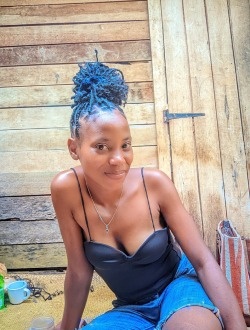 Profil de Niny, une femme célibataire de 23 ans à Toamasina