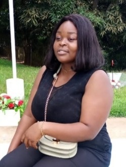 Profil de Chantal Premice, une femme célibataire de 28 ans à Yaoundé
