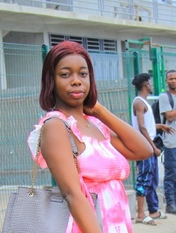 Profil de Latifa, une femme célibataire de 29 ans à Libreville