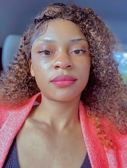 Profil de Simone, une femme célibataire de 28 ans à Yaoundé