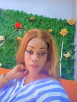 Profil de Fenty, une femme célibataire de 27 ans à Yaoundé