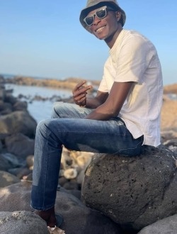 Profil de Leza, un homme célibataire de 32 ans à Dakar