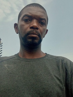 Profil de Tout Est Bon, un homme célibataire de 46 ans à Songon-Agban