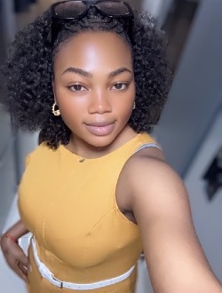 Profil de Coralie, une femme célibataire de 24 ans à Yaoundé