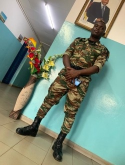 Profil de Stephane, un homme célibataire de 29 ans à Yaoundé