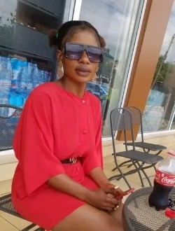 Profil de Belomo, une femme célibataire de 30 ans à Abang