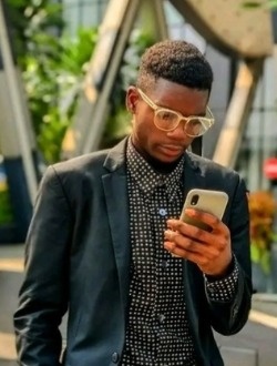 Profil de David, un homme célibataire de 25 ans à Douala