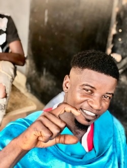 Profil de Jean-Yves, un homme célibataire de 33 ans à Abidjan