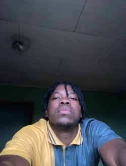 Profil de David, un homme célibataire de 26 ans à Yaoundé