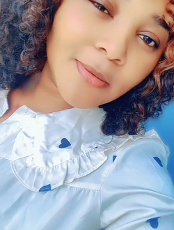 Profil de Lili, une femme célibataire de 27 ans à Douala