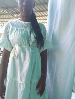 Profil de Marie, une femme célibataire de 18 ans à Abadjin-Doumé