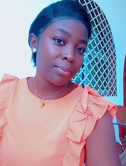 Profil de Lydia, une femme célibataire de 27 ans à Douala