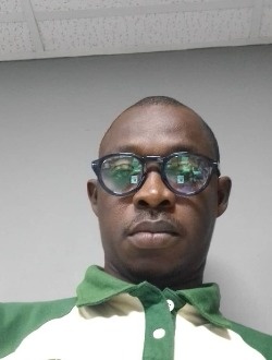 Profil de Jocelin, un homme célibataire de 40 ans à Abidjan