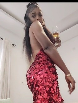 Profil de Coreille, une femme célibataire de 32 ans à Abidjan