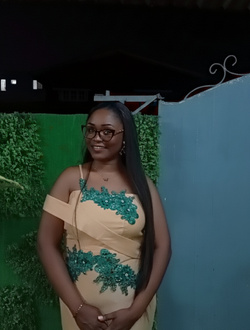 Profil de Ruth, une femme célibataire de 30 ans à Libreville