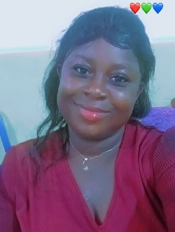 Profil de Sandrine, une femme célibataire de 28 ans à Douala