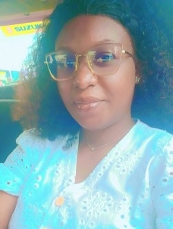 Profil de Viviane, une femme célibataire de 39 ans à Abidjan
