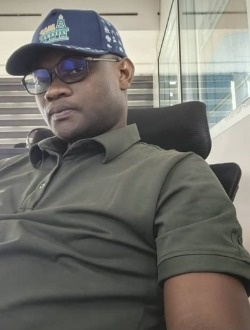 Profil de Franck Arnaud Leo, un homme célibataire de 35 ans à Abidjan