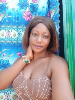 Profil de Henriette, une femme célibataire de 35 ans à Abadjin-Doumé