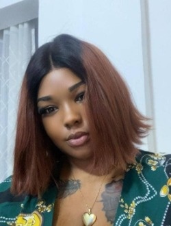 Profil de Poupée Russe, une femme célibataire de 26 ans à Douala