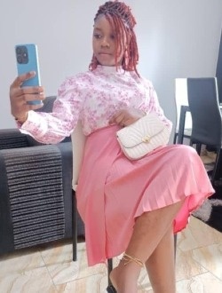 Profil de Laetitia, une femme célibataire de 28 ans à Douala