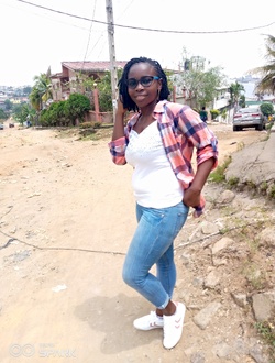 Profil de Alexis Coraly, une femme célibataire de 28 ans à Douala