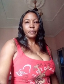 Profil de Ange, une femme célibataire de 45 ans à Yaoundé