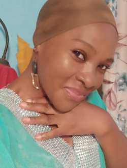 Profil de Lumière, une femme célibataire de 44 ans à Achouka