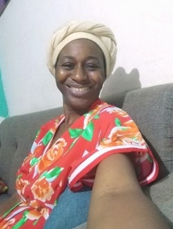 Profil de Sandrine, une femme célibataire de 42 ans à Yaoundé