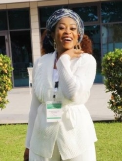 Profil de Christelle, une femme célibataire de 43 ans à Yaoundé