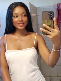 Profil de Myiah, une femme célibataire de 23 ans à Antsiranana