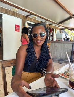 Profil de Leaticia, une femme célibataire de 41 ans à Louis