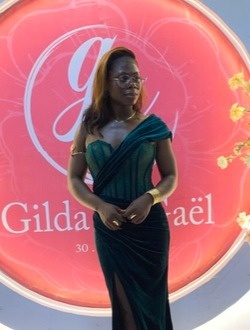 Profil de Rebecca, une femme célibataire de 25 ans à Douala