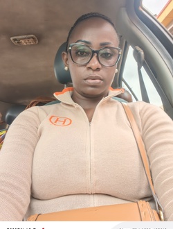 Profil de Amira, une femme célibataire de 40 ans à Yaoundé