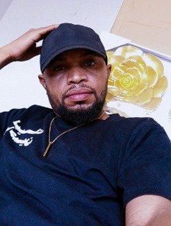 Profil de Timmy, un homme célibataire de 41 ans à Kinshasa