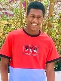 Profil de Papa, un homme célibataire de 42 ans à Abattoirs