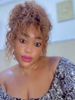 Profil de Queen Precioza, une femme célibataire de 26 ans à Douala