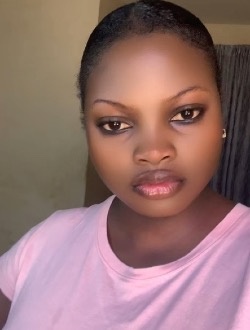 Profil de Aïssatou, une femme célibataire de 29 ans à Abattoirs