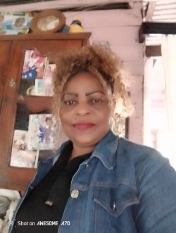 Profil de Florence, une femme célibataire de 44 ans à Douala
