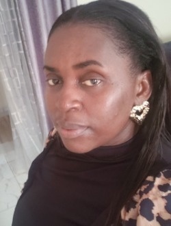 Profil de Hedwi, une femme célibataire de 40 ans à Abam