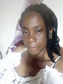 Profil de Floride, une femme célibataire de 45 ans à Yaoundé