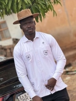 Profil de Yves, un homme célibataire de 28 ans à Yopougon