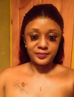 Profil de Nivi, une femme célibataire de 35 ans à Yaoundé