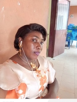 Profil de Aghathe, une femme célibataire de 40 ans à Yaoundé