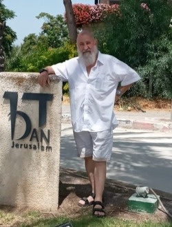 Profil de Dan, un homme célibataire de 68 ans à Tel-Aviv