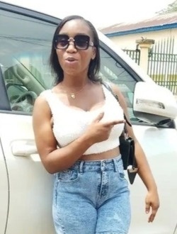 Profil de Sandy, une femme célibataire de 24 ans à Douala