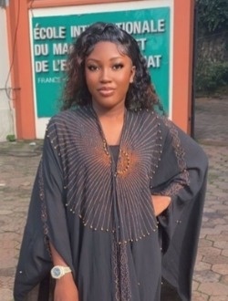 Profil de Antoinette, une femme célibataire de 28 ans à Yaoundé