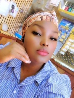 Profil de Leatitia, une femme célibataire de 31 ans à Yaoundé